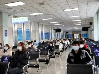 東方時尚駕校的學員這樣學習科目一，考了滿分