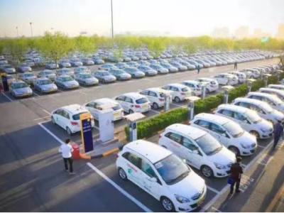  東方時(shí)尚駕校練車(chē)可以帶朋友嗎現(xiàn)在還能練嗎？