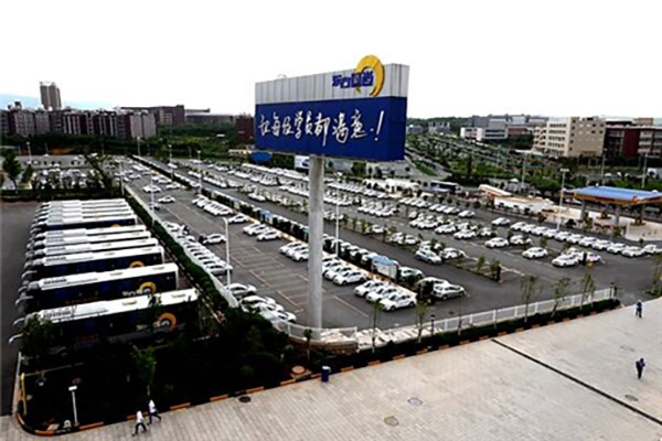 駕校提醒開自動檔車這3件事打死都不能做