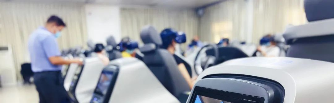 「東方時尚駕校」