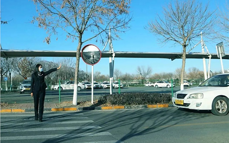 東方時尚提醒新手上路注意事項及駕車技巧