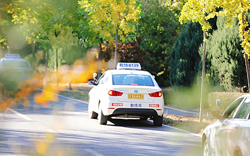 北京哪里學車最快又便宜選東方時尚駕校