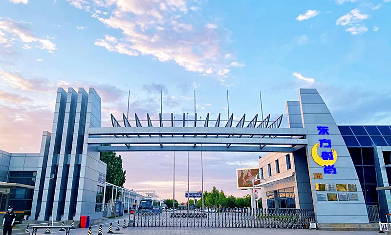 東方時尚駕校老師與您芬享新手司機上路技巧和注意事項有哪些？