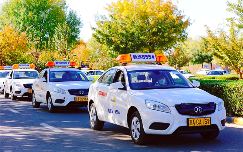 科目二考試常見的四大問題東方駕校教你輕松化解